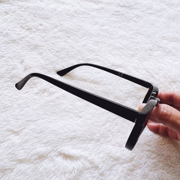 Paige Black Round Sunglasses - Picture 7 of 12